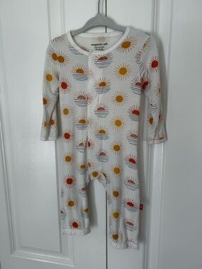 Magnetic Me magnetic footless sleeper 3-6 months cream with sun print modal